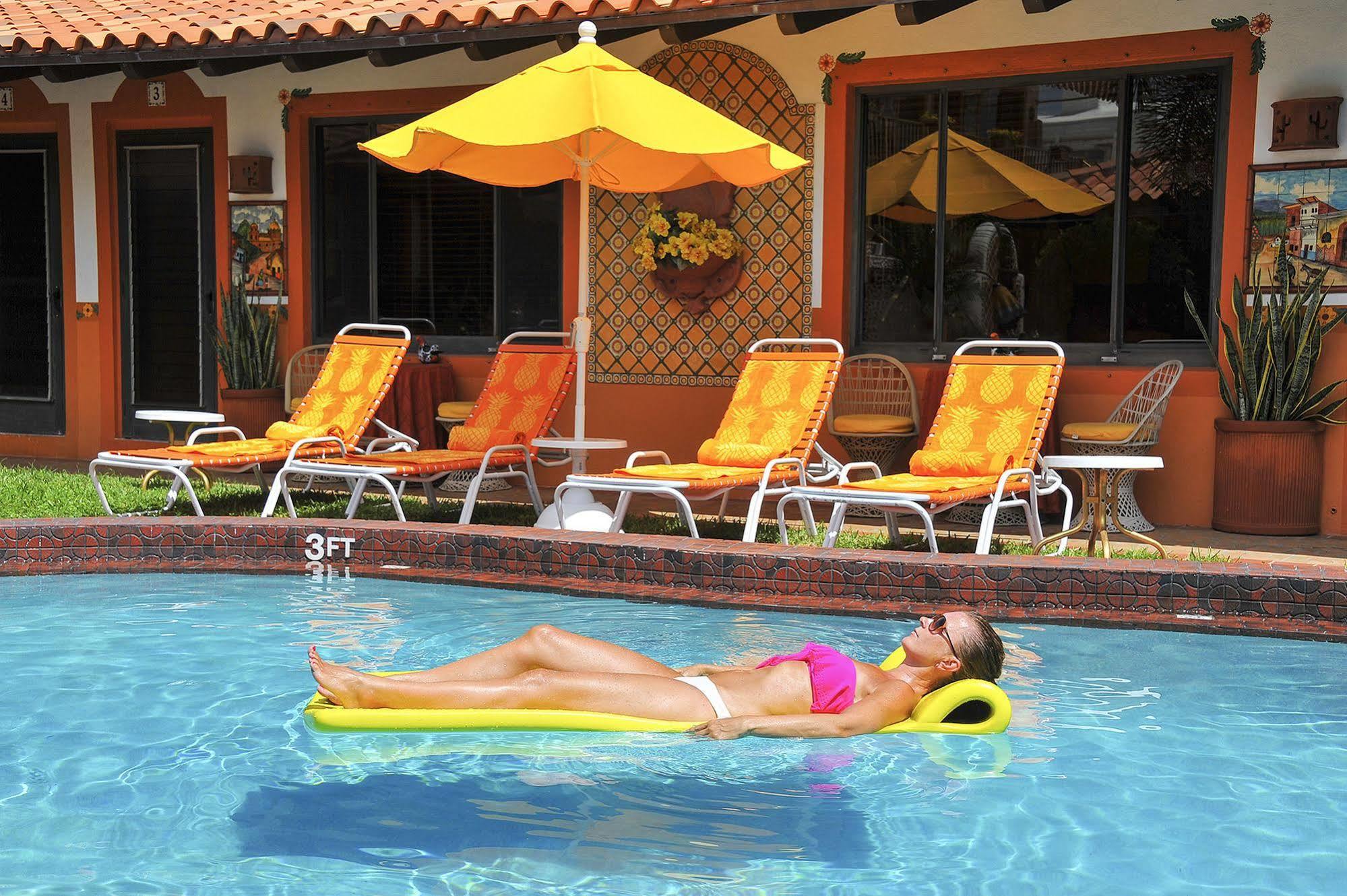 Blue Seas Courtyard Hotell Lauderdale-by-the-Sea Eksteriør bilde